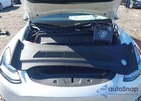 2023 Tesla Model Y Awd/Long Range Dual Motor All-Wheel Drive z USA, uszkodzony, nr VIN 7SAYGDEE9PA052958